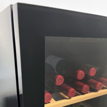 Chłodziarka do wina | szafa chłodnicza na wino Resto Quality WC105BG | do 105 butelek | 209 l