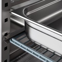 Szafa chłodnicza 2 drzwiowa ze stali nierdzewnej na nóżkach, GN 2/1, V 1300 l, Stalgast 830132