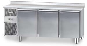 Stół chłodniczy 3 drzwiowy 1825x700x850 Dora-Metal DM-94003.0.0.0 BS/AS